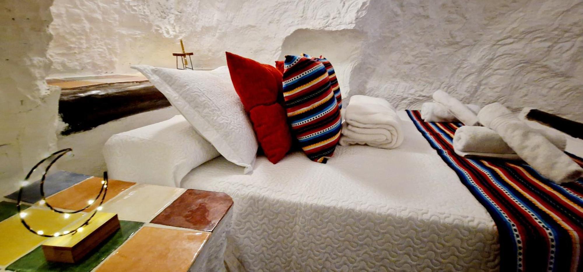 Casa Cueva Cascamorras "Capricho Andaluz" Баса Экстерьер фото